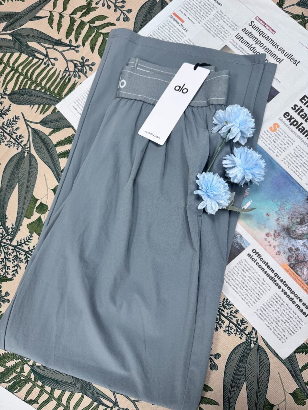 NWT Steel Grey 🍭 ALO Yoga Suit Up Trouser,High-waisted Casual (Regular)🍭 - Picture 3 of 6